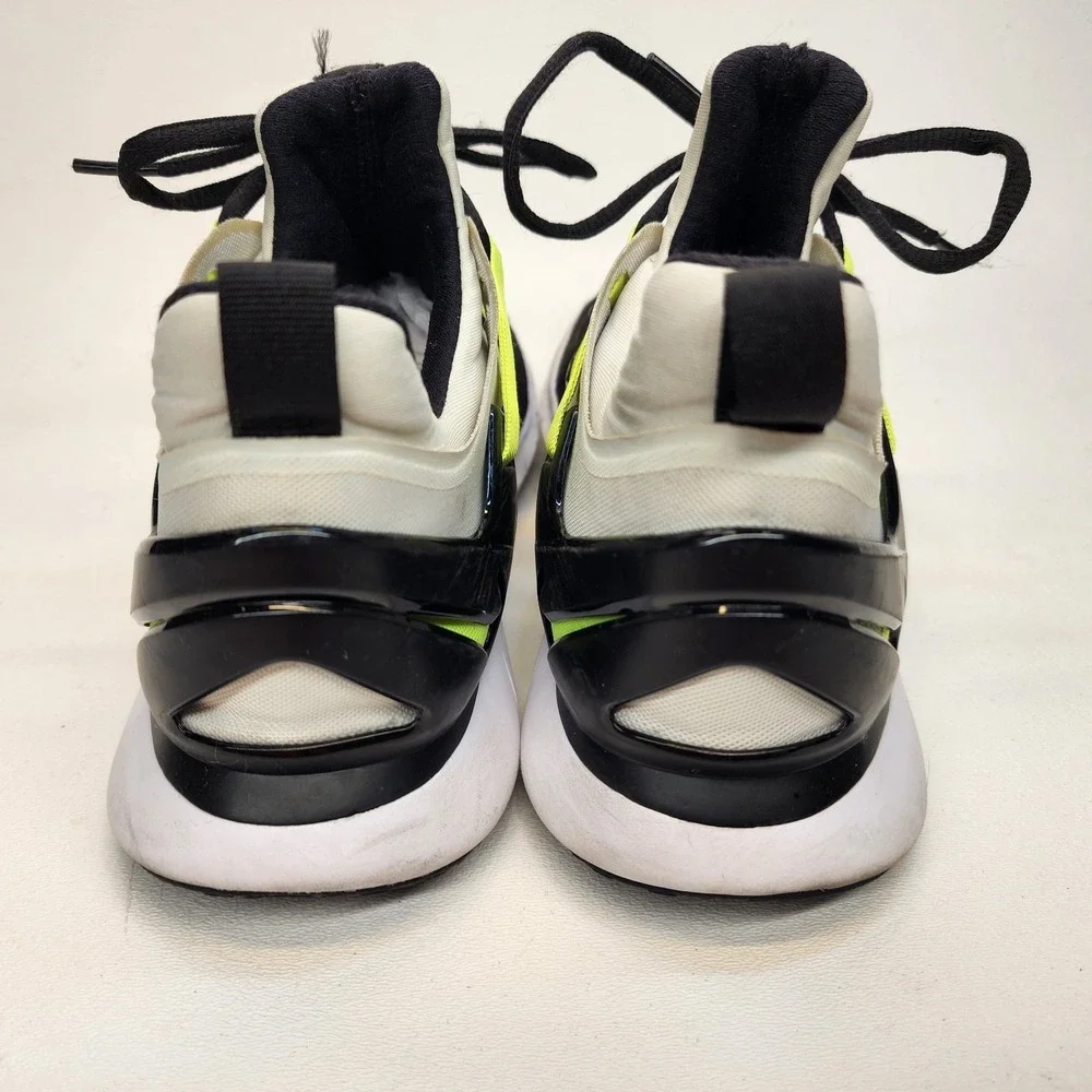 Mens Size 8 Nike Flexmethod TR BQ3063-008 Athletic Running Sneakers